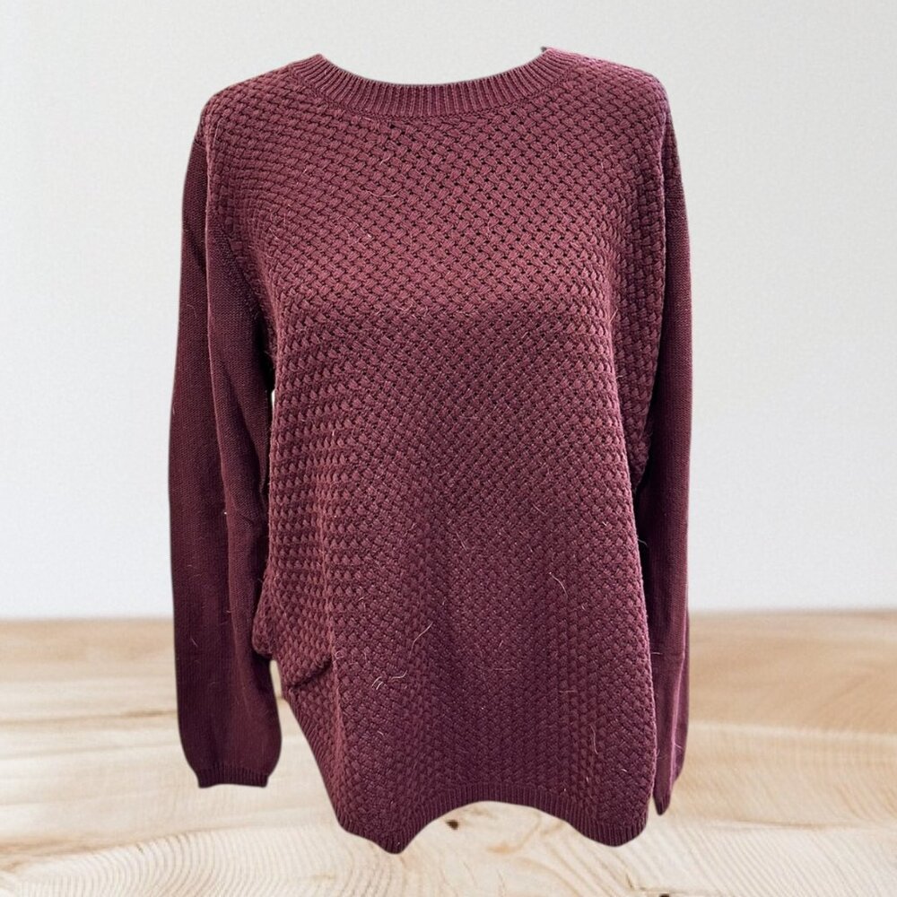Burgundy Textured Knit Sweater with Elbow Patches – Classic & Cozy 🍷